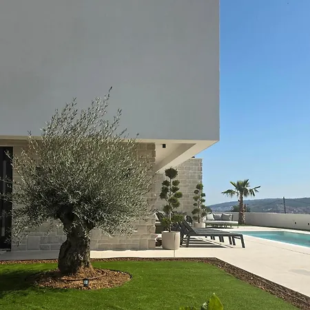 Stunning In Seget Donji Prázdninový dům Trogir